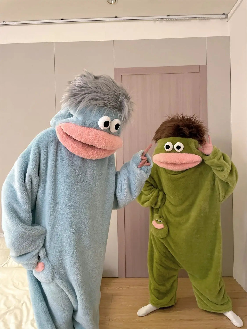 Cartoon Kapuzen-Pyjama Set – Warm & Kuschelig für Kinder